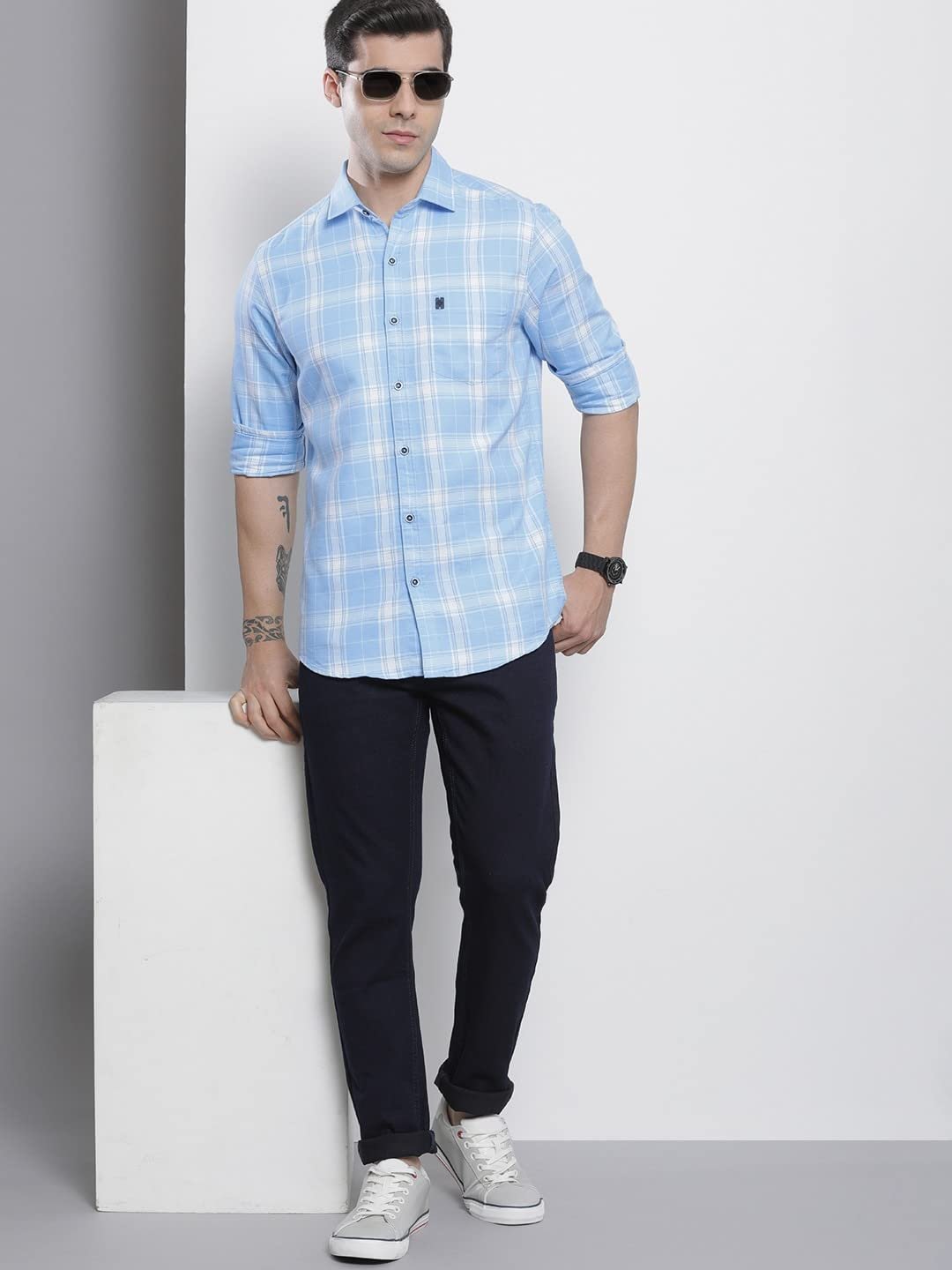 The Indian Garage Co Men White Checkered Slim Fit Casual Shirt