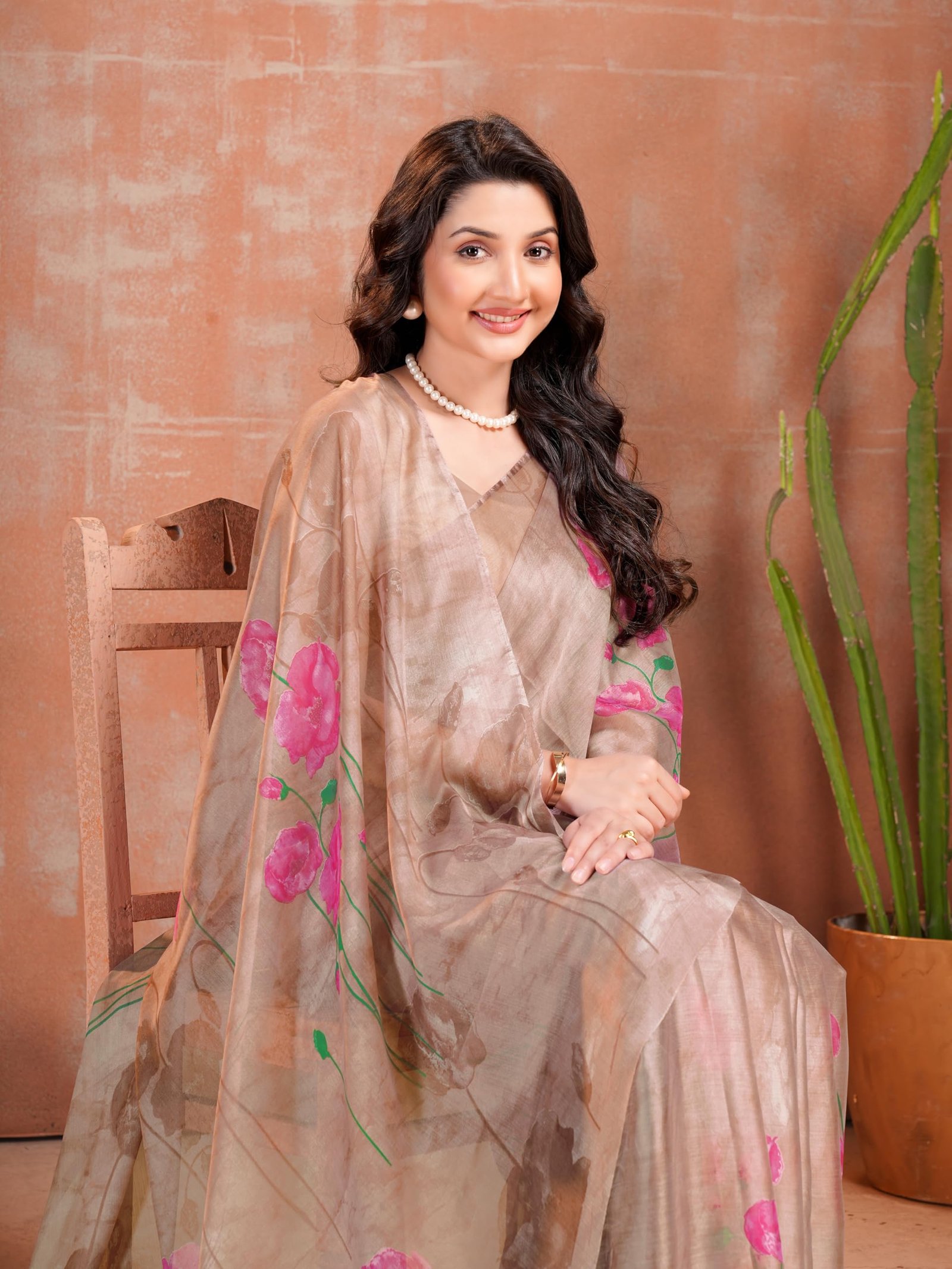 Garden Vareli Floral Print Chiffon Saree 88768 - Brown - Image 5