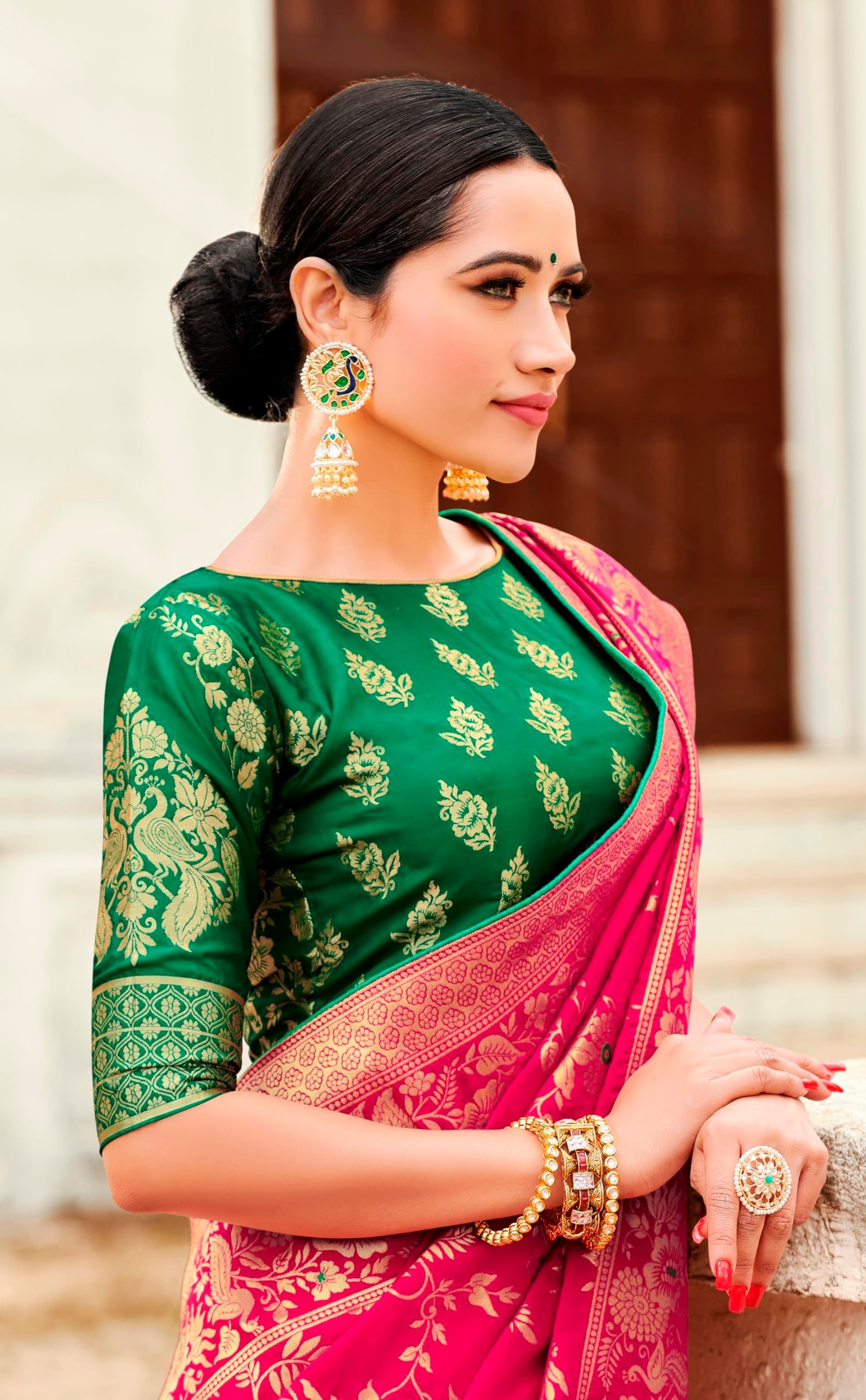 Monjolika Fashion Women's Banarasi Silk Blend Woven Zari With Tussles Saree and Jacquard Woven Blouse Piece (37765 color) (Magenta) - Image 4